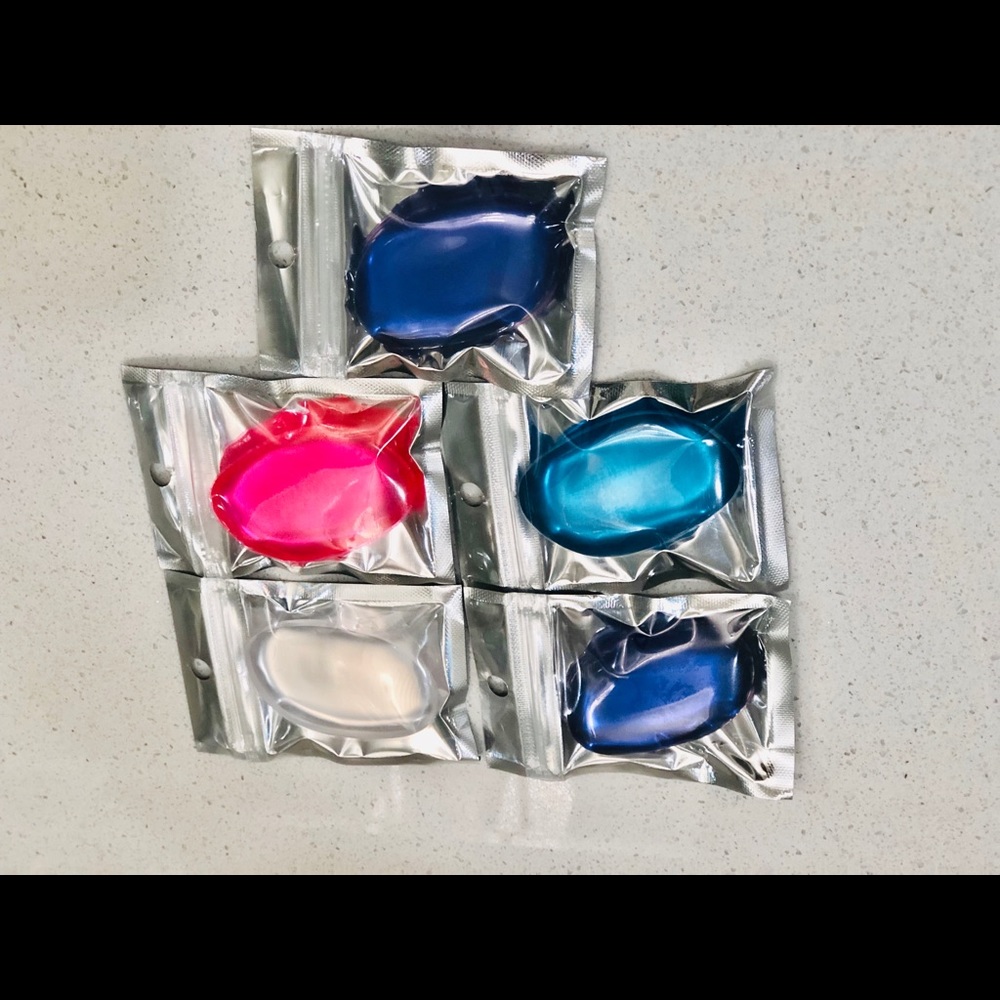 SILICONE SPONGES. Multiple in a package.